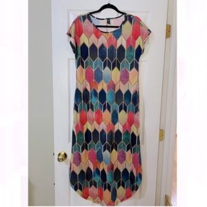 Geometric Curved Hem Maxi Dress